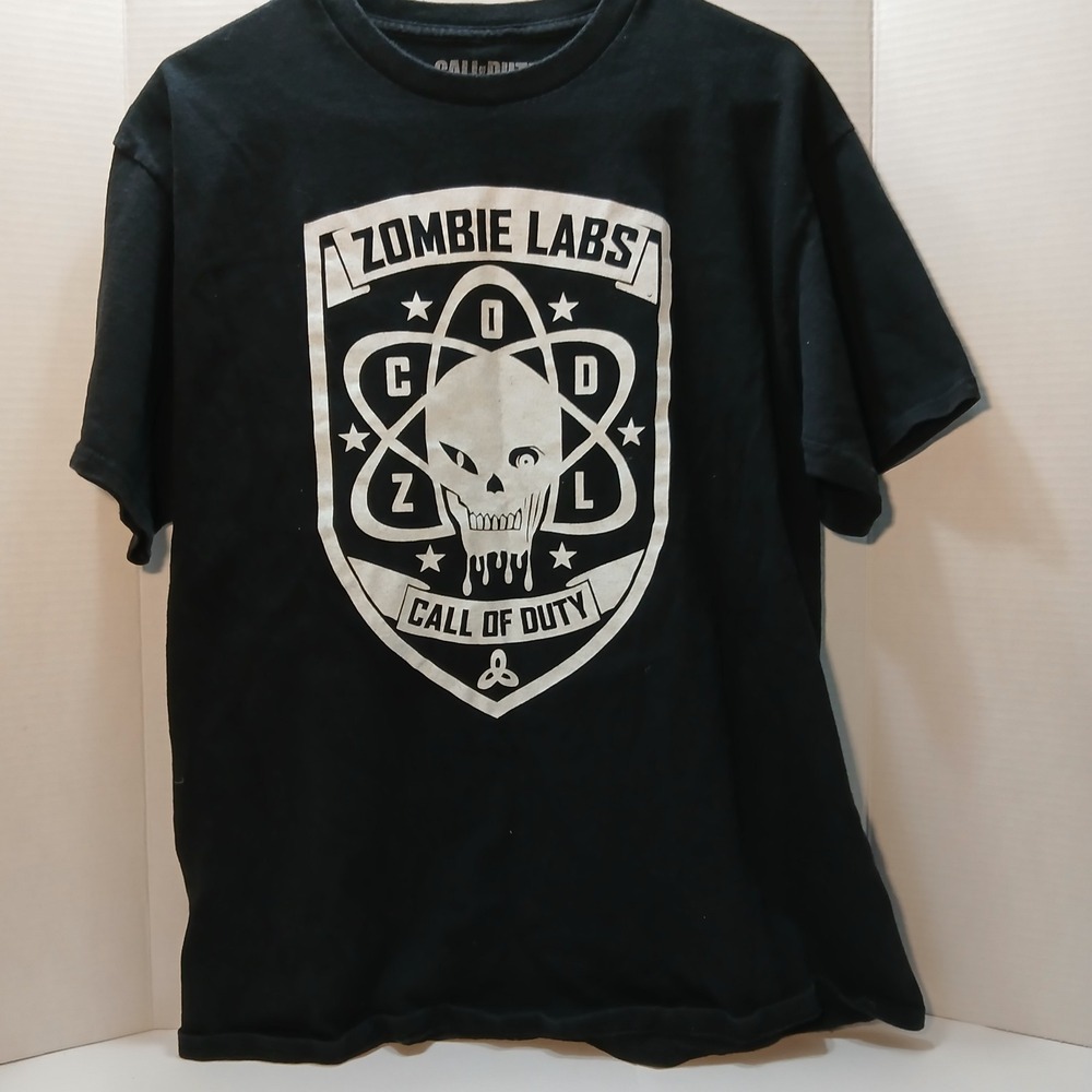 Call of Duty Black Ops T-Shirt Size L Zombie Labs Black Short Sleeve Size Large